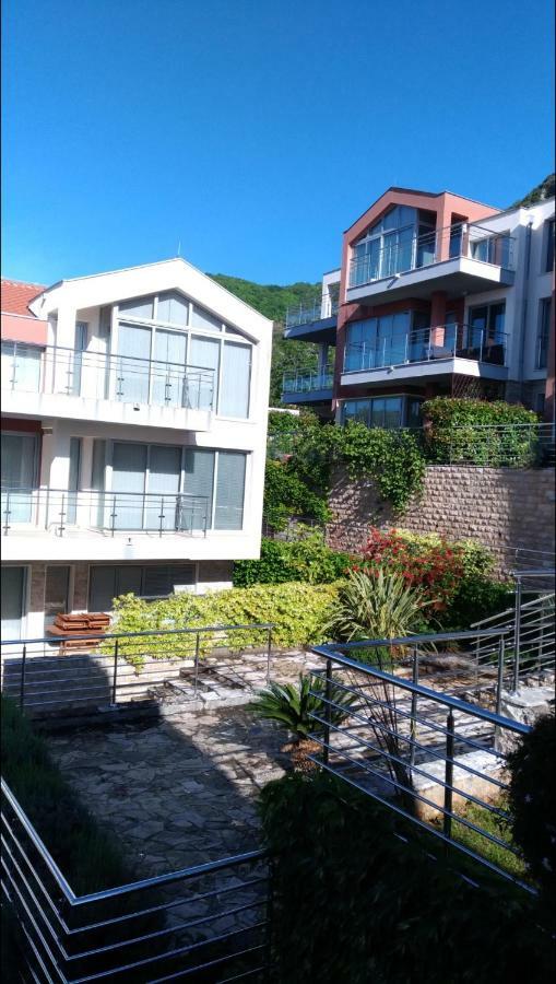 Apartments Acacia Hill Ðenovići Extérieur photo
